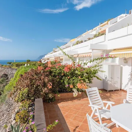 Exclusive Frontline One Bedroom Apartment *